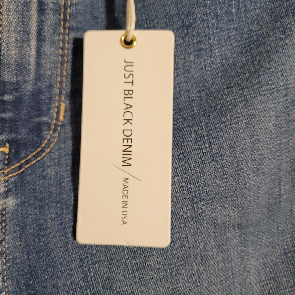 JUST BLACK DENIM  Women Sz 26 Med Wash Distressed Knee And Hem Skinny Casual - Picture 2 of 5